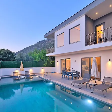 Uzumlu Village 2 Bedroom 6616 Villa Kalkan